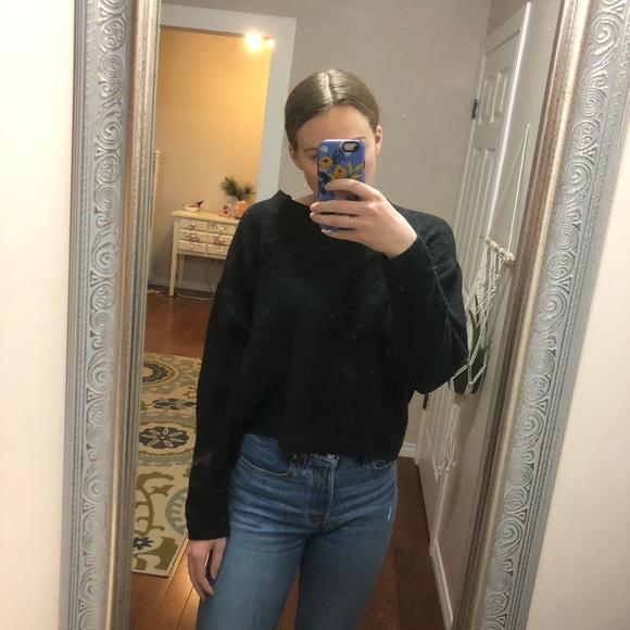 Black sweater - Picture 2 of 3